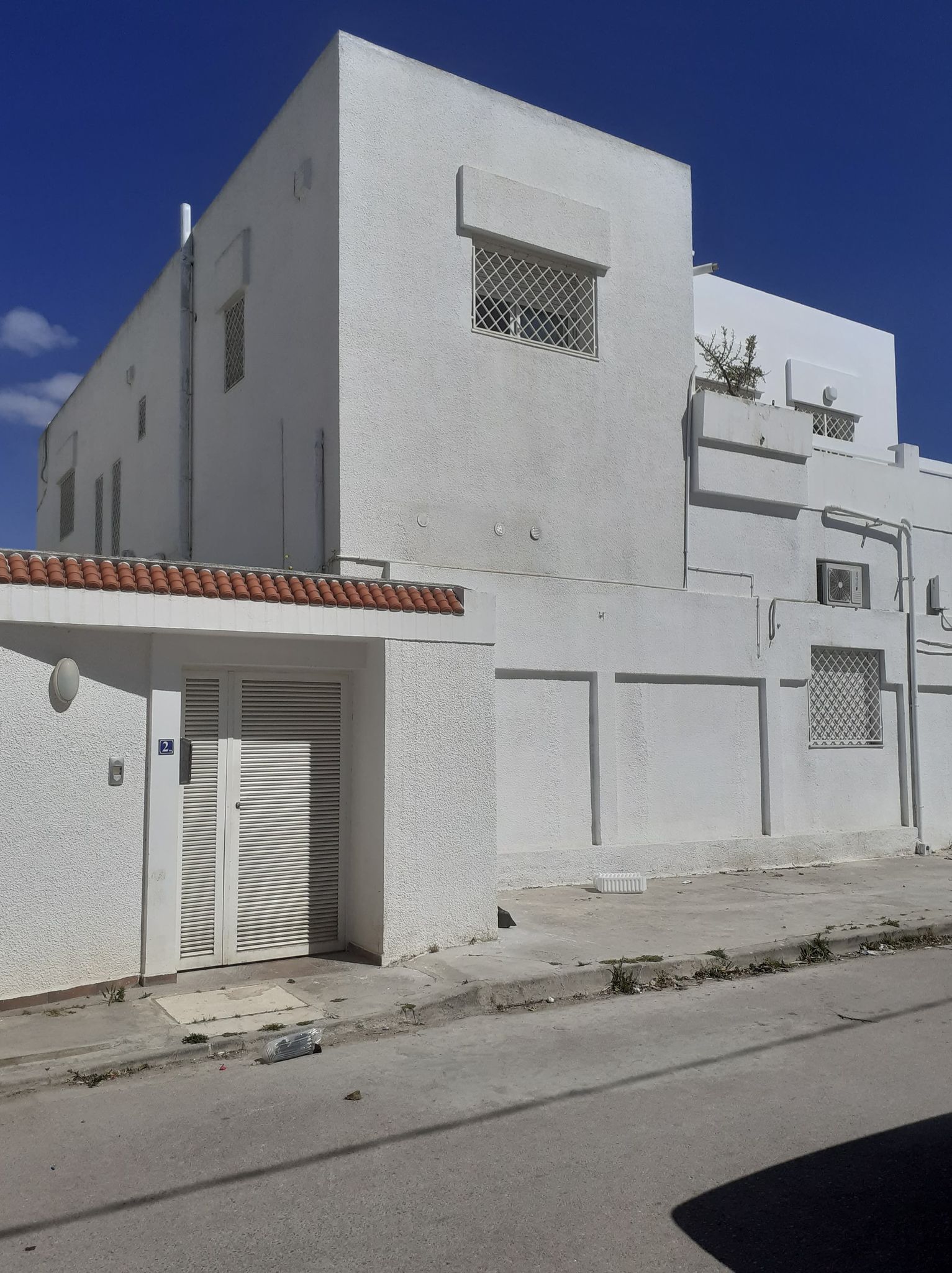 A vendre une villa à la Soukra